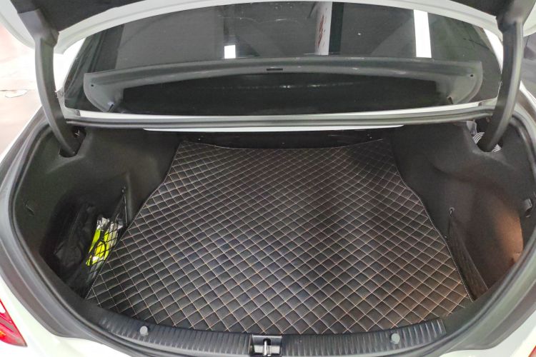 奔驰C级 2021款 C 260 L 运动版中控内饰23