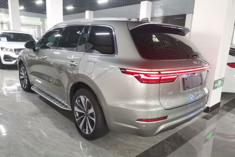 理想汽车 理想ONE 2020款 增程6座版车身外观4