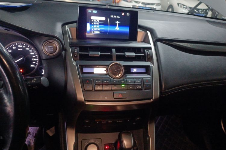 雷克萨斯NX 2015款 200 前驱 锋行版局部细节16