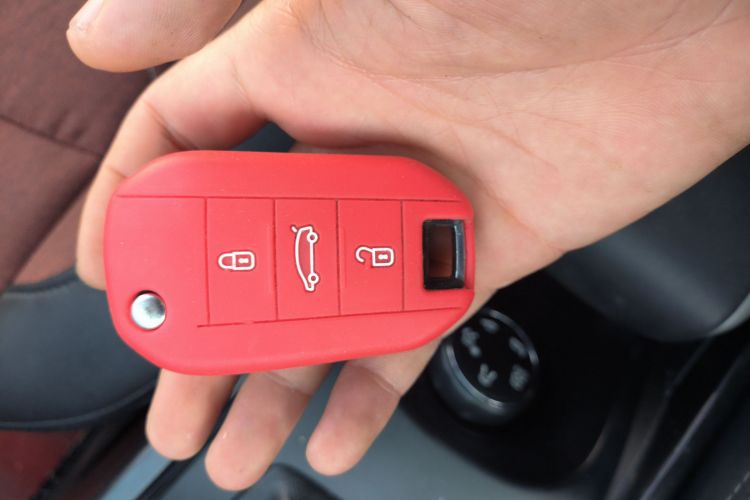 雪铁龙C3-XR 2019款 230THP DCT越动版中控内饰11