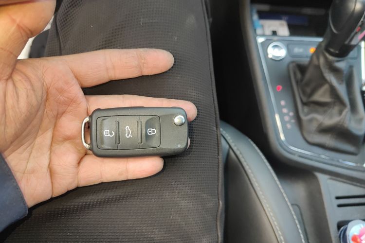 大众 朗行 2017款 230TSI DSG舒适版中控内饰11