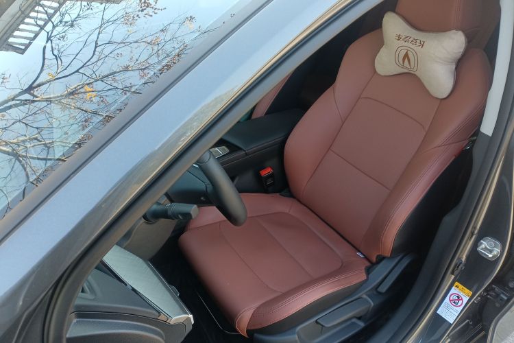 长安 逸动 2025款 PLUS 1.4T 双离合高能版中控内饰19