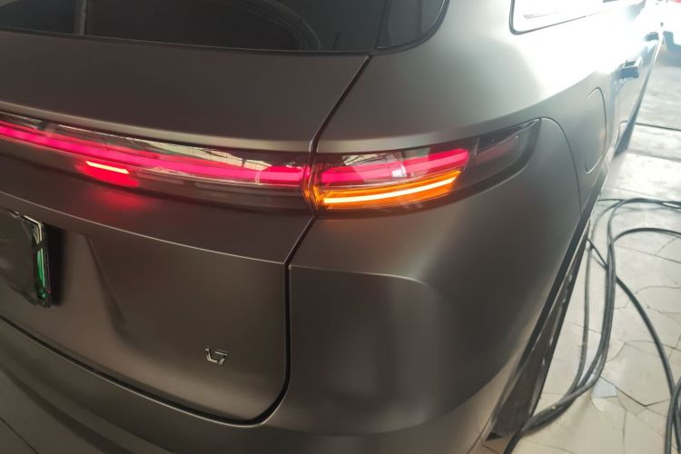 理想汽车 理想L7 2024款 MAX车身外观9