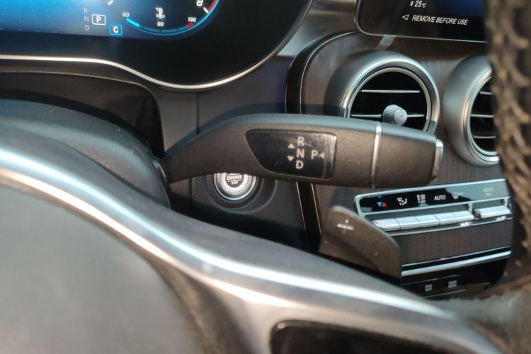 奔驰GLC 2022款 改款 GLC 260 L 4MATIC 豪华型中控内饰18