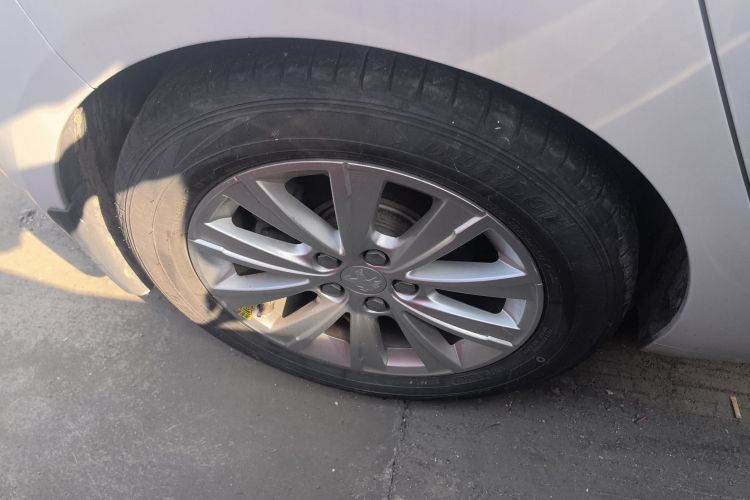 标致308S 2015款 1.2T 自动劲驰版车身外观6008