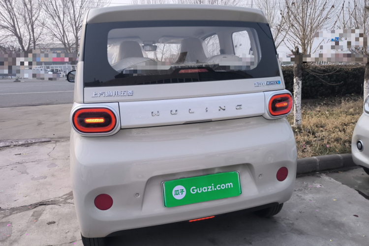 五菱汽车 宏光MINIEV 2024款 第三代 215km 青春版车身外观6