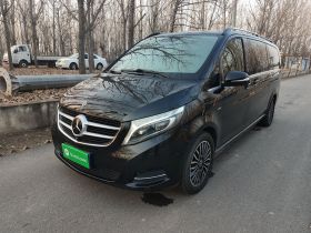 奔驰V级 2017款 V 260 L 尊贵加长版