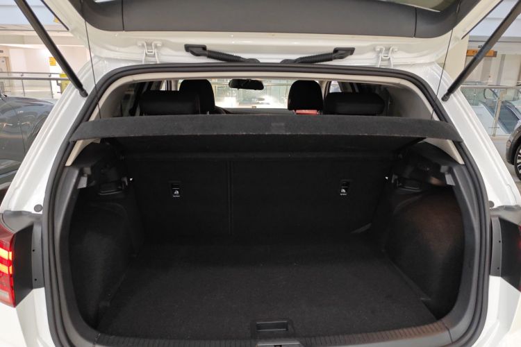 大众 高尔夫 2019款 200TSI DSG舒适进取版 国VI局部细节23