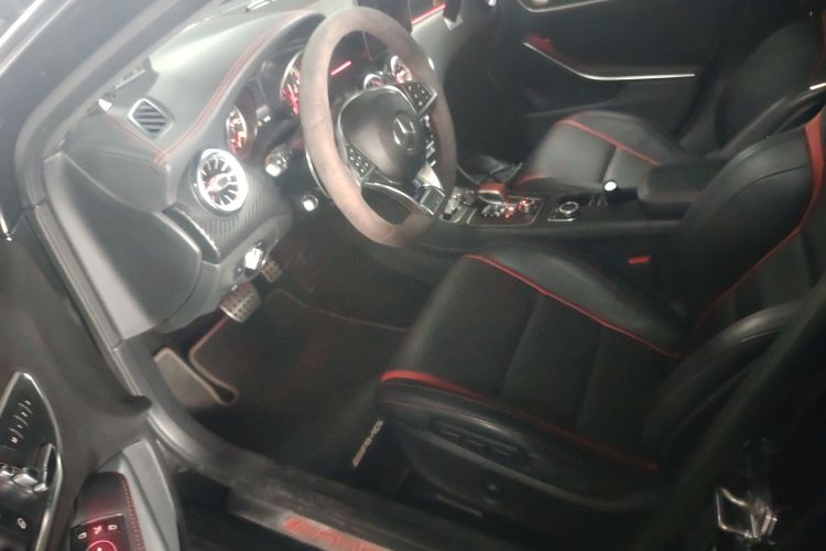 奔驰A级AMG(进口) 2017款 改款 AMG A 45 4MATIC局部细节19