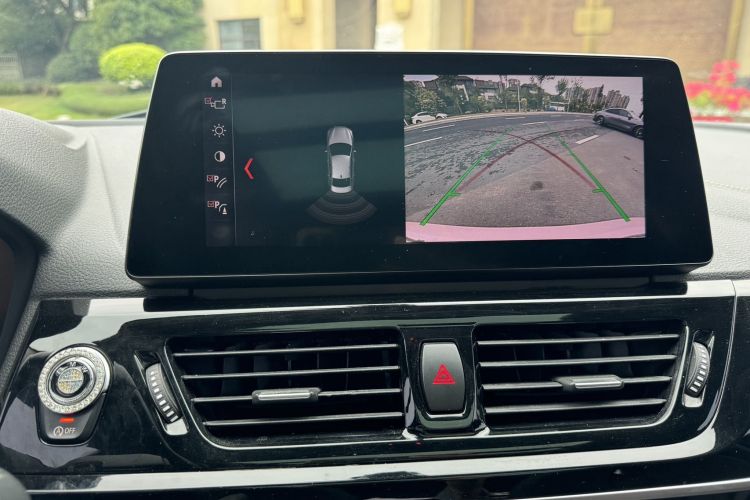 宝马1系 2022款 125i M运动曜夜版中控内饰16