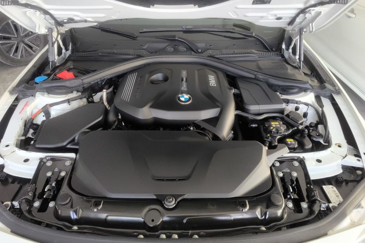 宝马3系 2018款 320Li 时尚型机舱底盘24