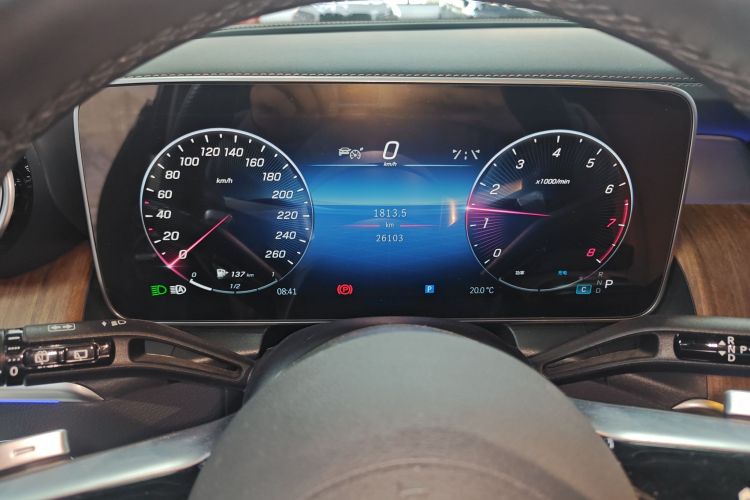 奔驰GLC 2023款 改款 GLC 300 L 4MATIC 动感型 5座中控内饰14