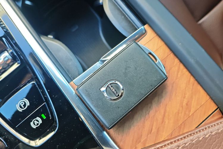 沃尔沃XC90 2021款 B5 智行豪华版 7座中控内饰11