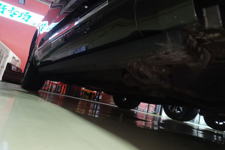 福特 探险者 2020款 EcoBoost 285 后驱风尚版 6座局部细节9001