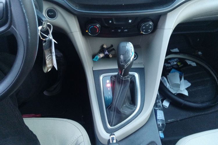 别克 英朗 2015款 18T 双离合精英型局部细节18