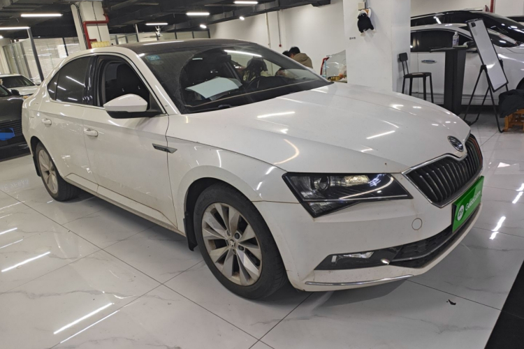 斯柯达 速派 2016款 TSI280 DSG创行版车身外观3