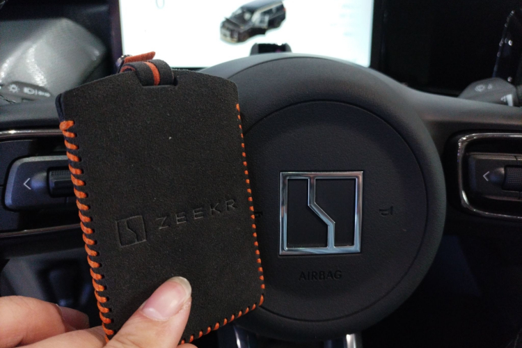 极氪009 2024款 光辉中控内饰11