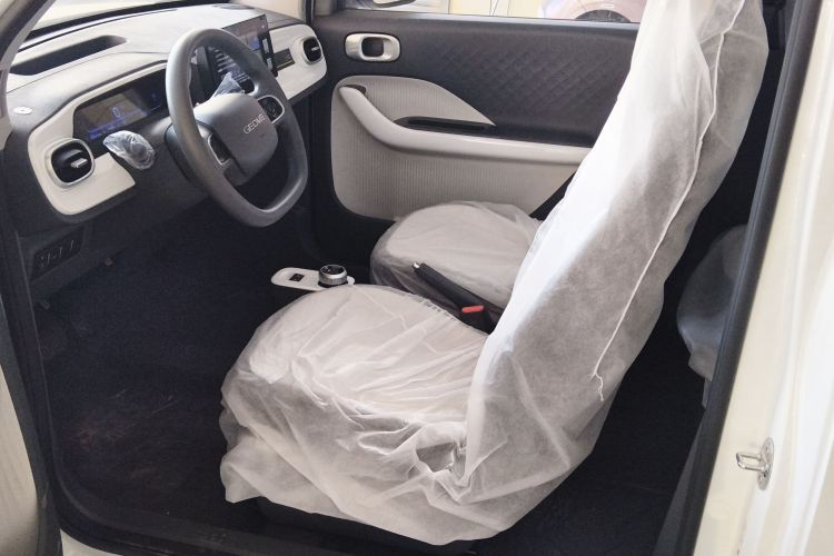 吉利银河 熊猫 2025款 210km 元气熊中控内饰19