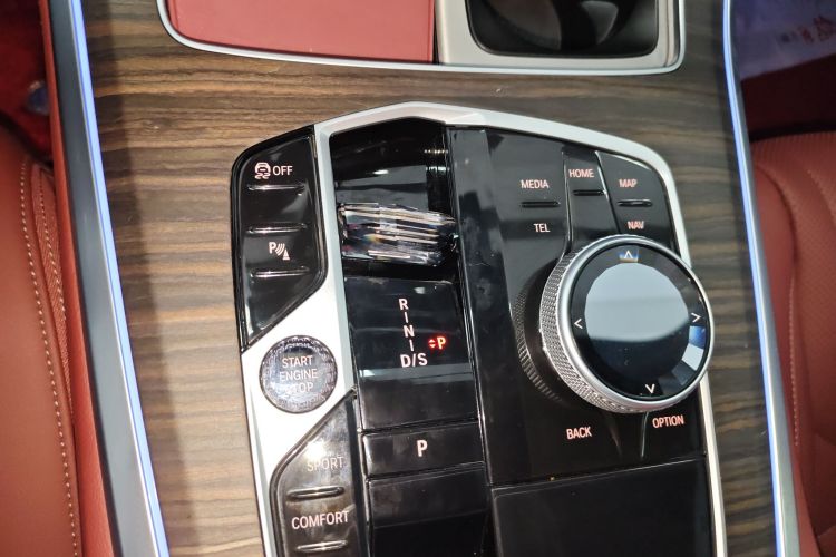 宝马X5 2023款 xDrive 40Li M运动曜夜套装局部细节18