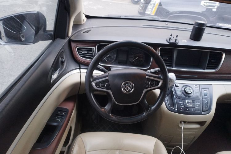 别克GL8 2018款 28T 豪华型 国VI局部细节13