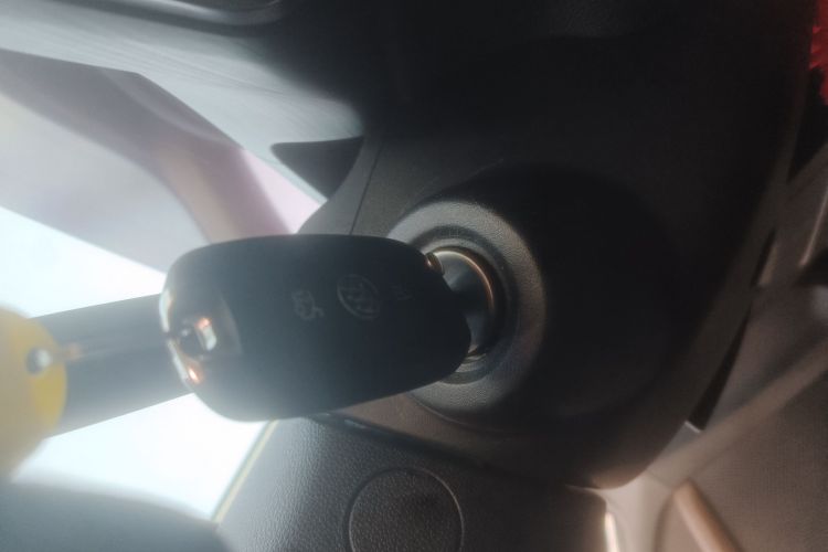 别克 威朗 2022款 Pro 533T 乐享版中控内饰7001