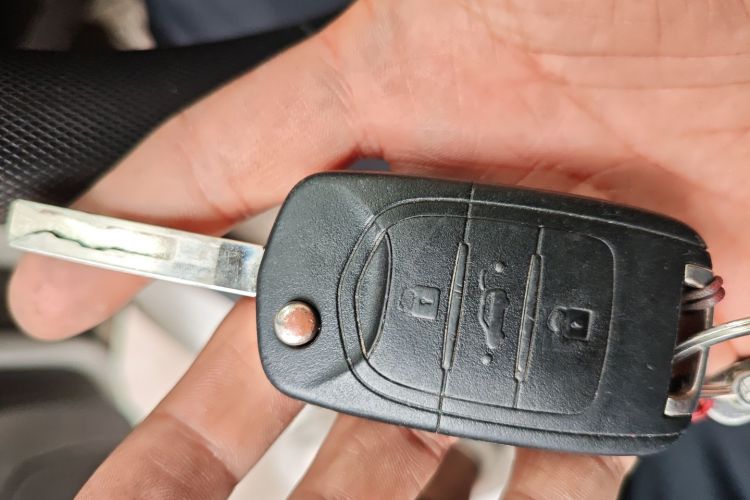 五菱汽车 五菱宏光 2019款 1.5L S标准型国VI LAR中控内饰7001