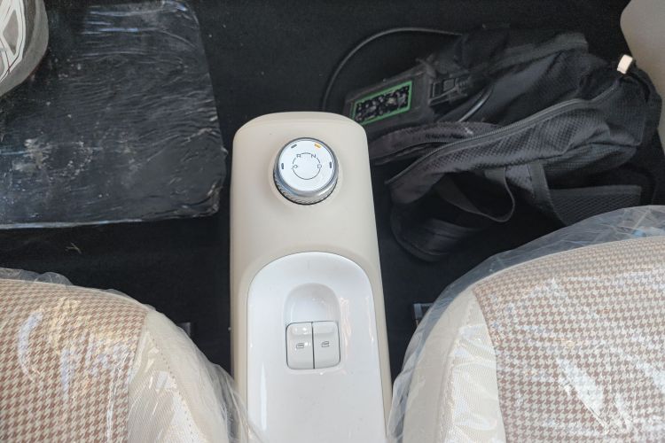 五菱汽车 宏光MINIEV 2024款 第三代 215km 青春版局部细节18