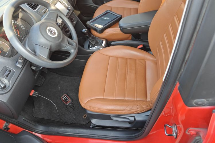 大众 Polo 2013款 1.6L 自动舒适版中控内饰19