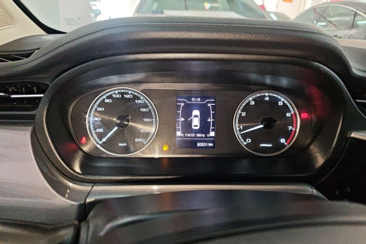 奇瑞 艾瑞泽5 2019款 1.5L 手动自在版 国V局部细节14