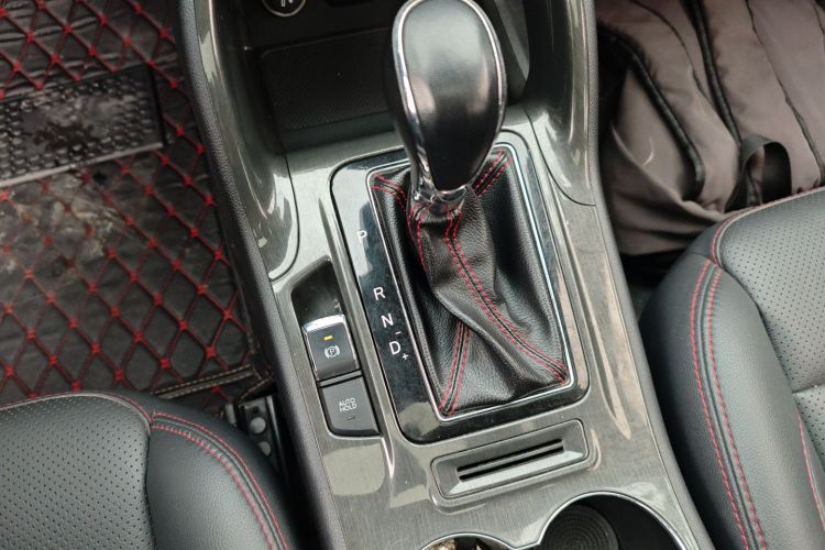 长安CS75 2017款 尚酷版 1.5T 自动锋悦型局部细节18