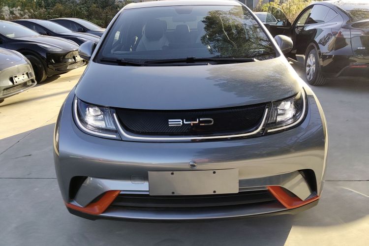 比亚迪 海豚 2021款 405km 时尚版车身外观2