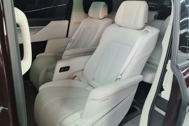 别克GL8新能源 2024款 陆尊 尊享版 7座中控内饰21