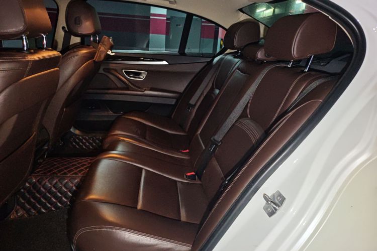 宝马5系 2017款 525Li 豪华设计套装中控内饰7004