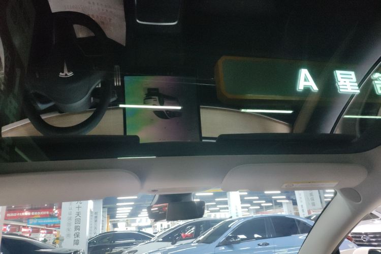 特斯拉 Model 3 2022款 Performance高性能全轮驱动版中控内饰22