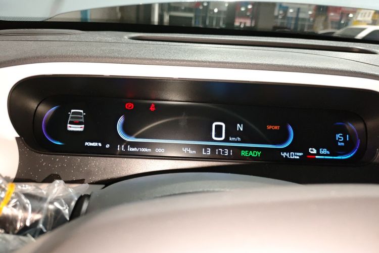 吉利银河 2025款 210km 熊猫卡丁中控内饰14