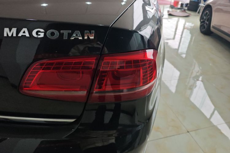 大众 迈腾 2013款 1.8TSI 领先型车身外观9