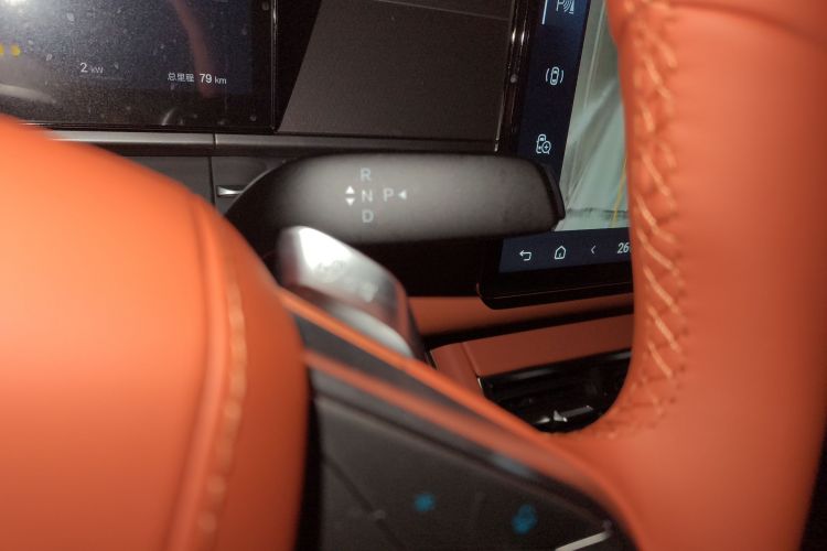 比亚迪 唐L 2025款 EV 670KM激光雷达尊享型局部细节18