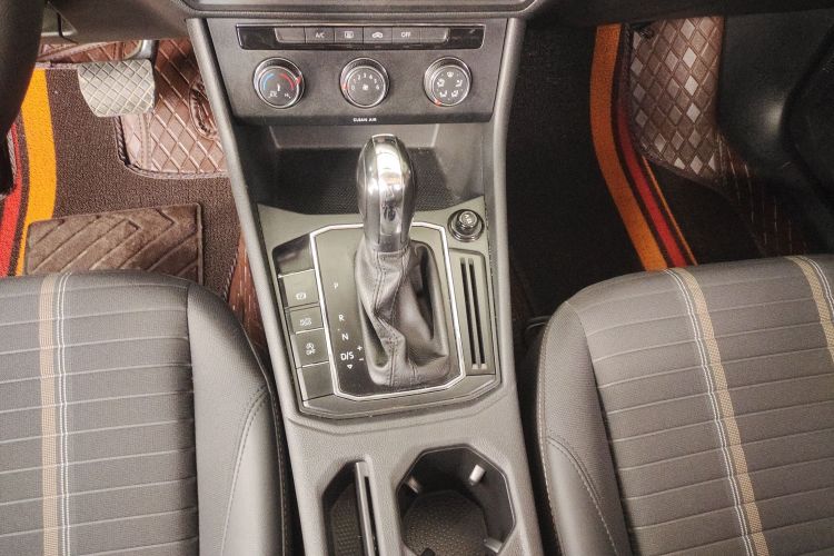 大众 朗逸 2019款 1.5L 自动视野版 国VI中控内饰18