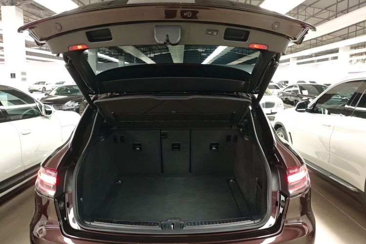 保时捷 2018款 Macan 2.0T机舱底盘23