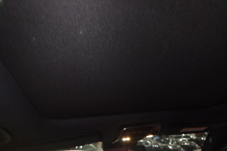 奔驰GLC 2023款 GLC 260 L 4MATIC 动感型 7座局部细节22