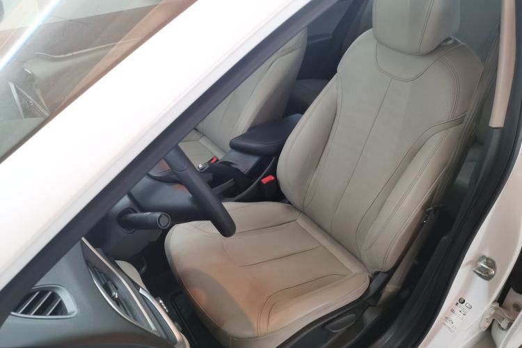 别克 英朗 2021款 典范 1.5L 自动精英型局部细节19