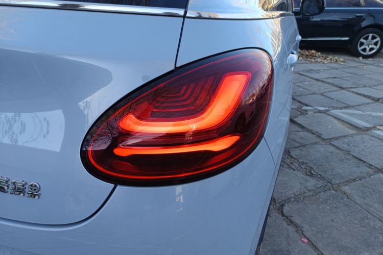 五菱汽车 五菱缤果 2023款 410km 灵犀尊享款车身外观6006