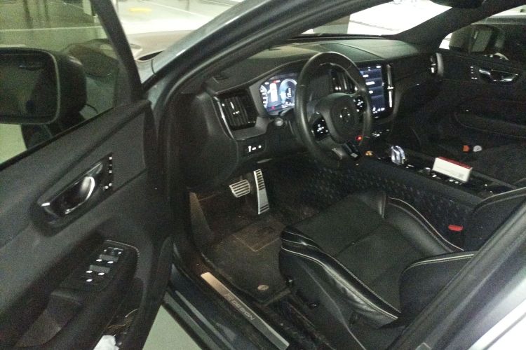 沃尔沃XC60新能源 2019款 T8 E驱混动 智雅运动版 国VI中控内饰7003