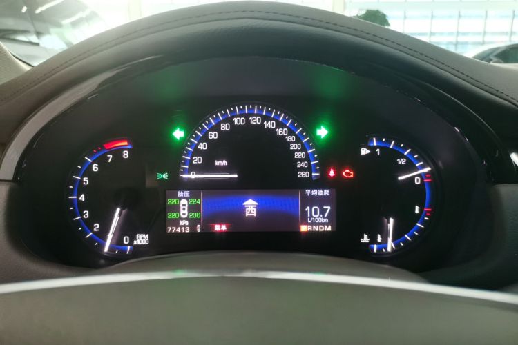 凯迪拉克XTS 2014款 28T 舒适型中控内饰14