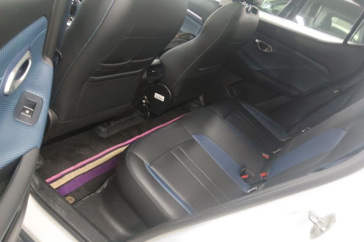 广汽传祺 传祺GS3 2023款 影速 270T 劲享版中控内饰21