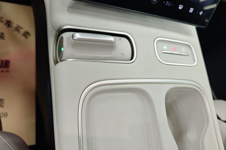 蔚来ES6 2023款 75kWh中控内饰18