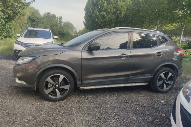 日产 逍客 2017款 2.0L CVT豪华版 国V车身外观4