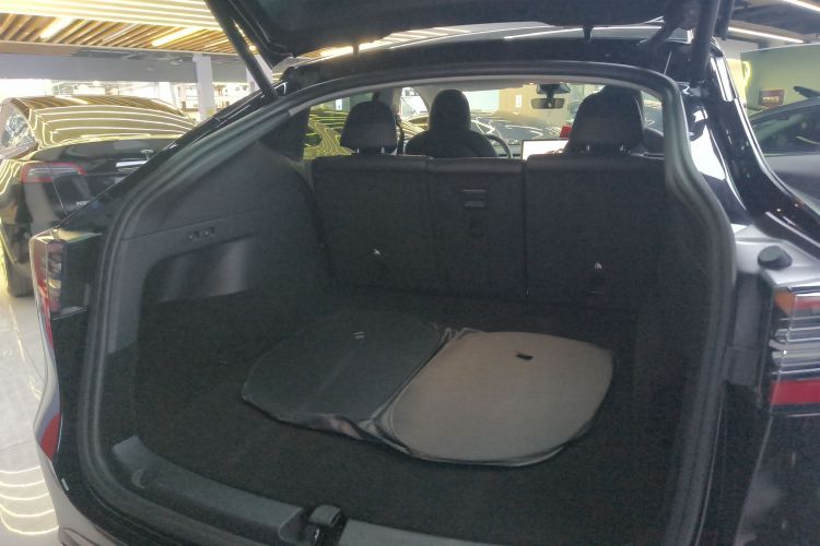 特斯拉 Model Y 2022款 后轮驱动版局部细节23