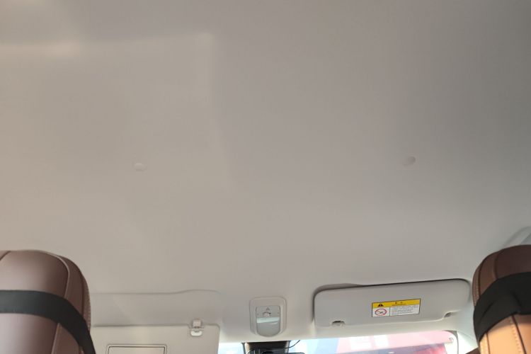 五菱汽车 五菱缤果 2023款 333km 灵犀互联+款中控内饰22