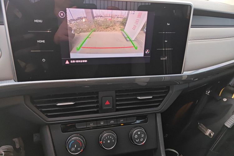 大众 宝来 2023款 200TSI DSG畅行版中控内饰16